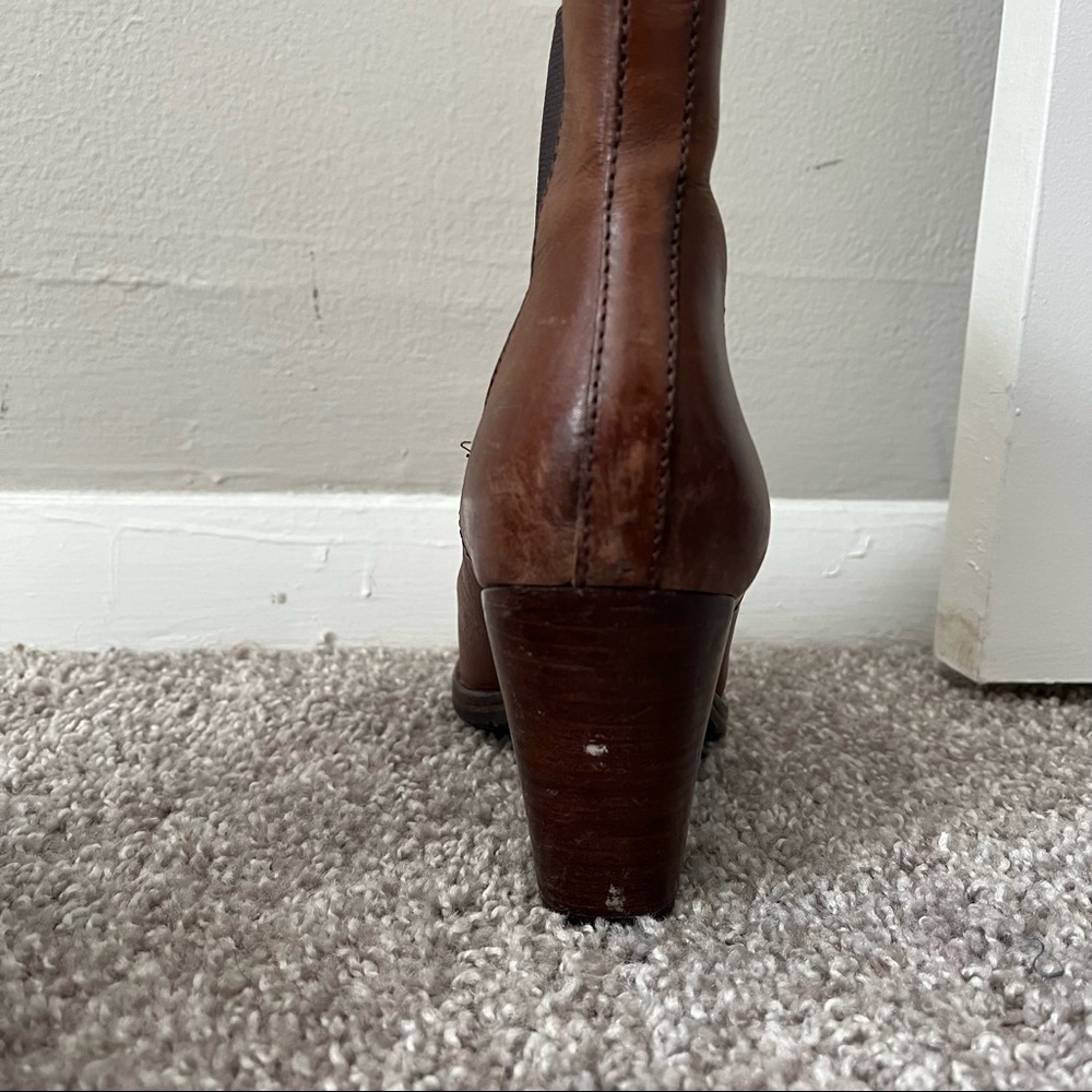 Frye Chelsea Tate Boot, Brown 7.5 - Picture 5 of 12